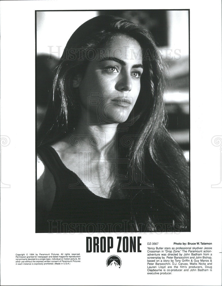 1994 Press Photo Yancy Butler stars in &quot;Drop Zone&quot; - Historic Images