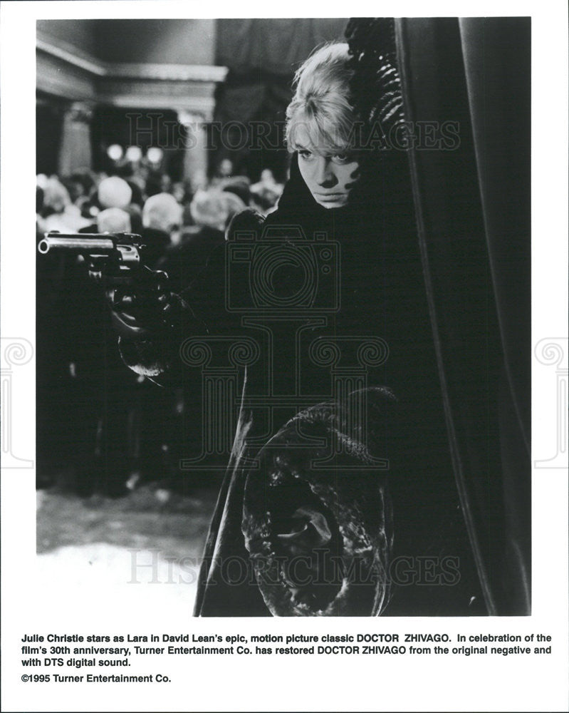 1995 Press Photo Screen clip of 1957 Actress Julie Christie in Doctor Zhivago - Historic Images