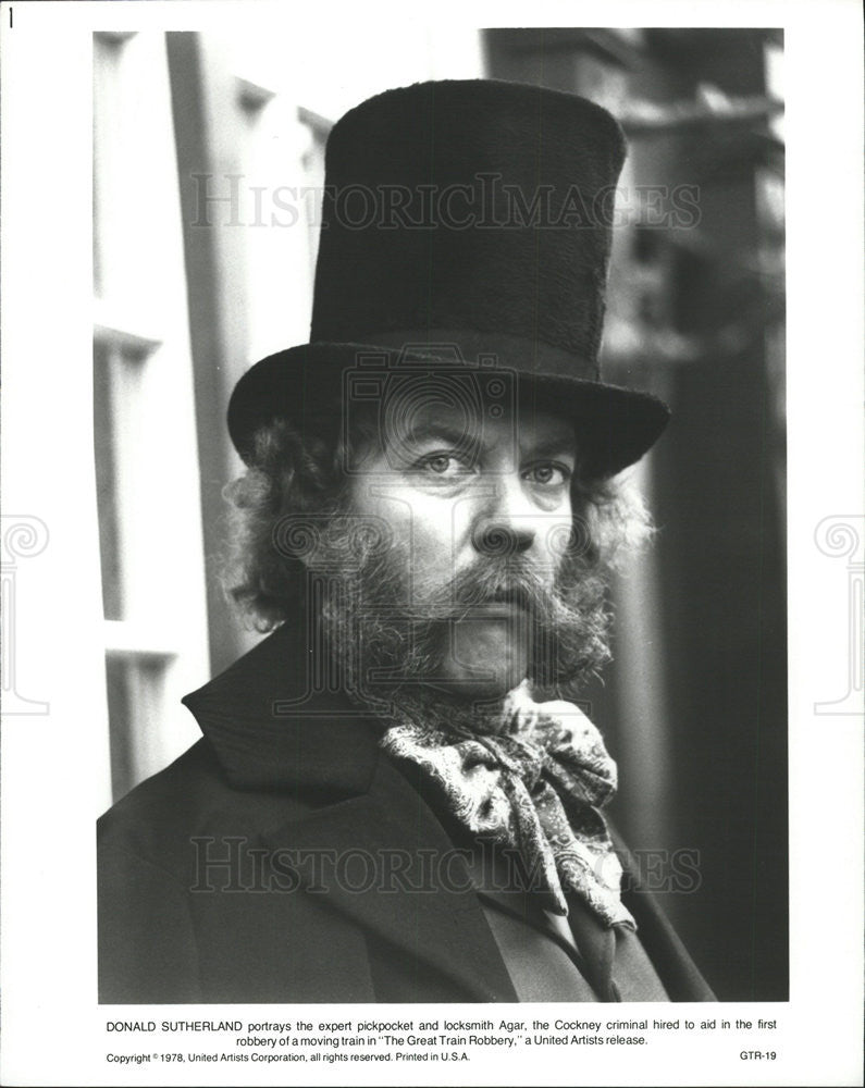 1978 Press Photo Donald Sutherland in &quot;The Great Train Robbery&quot; - Historic Images