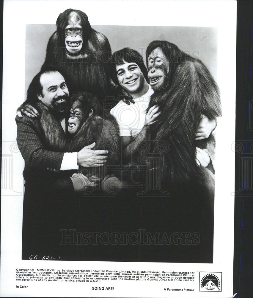 1981 Press Photo Tony Danza,Danny De Vito in "Going Ape" - Historic Images