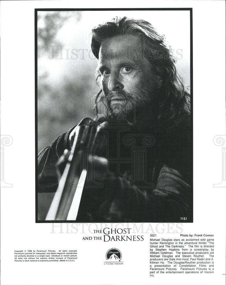 1996 Press Photo Actor/ Producer Michael Douglas In "The Ghost And The Darkness" - Historic Images