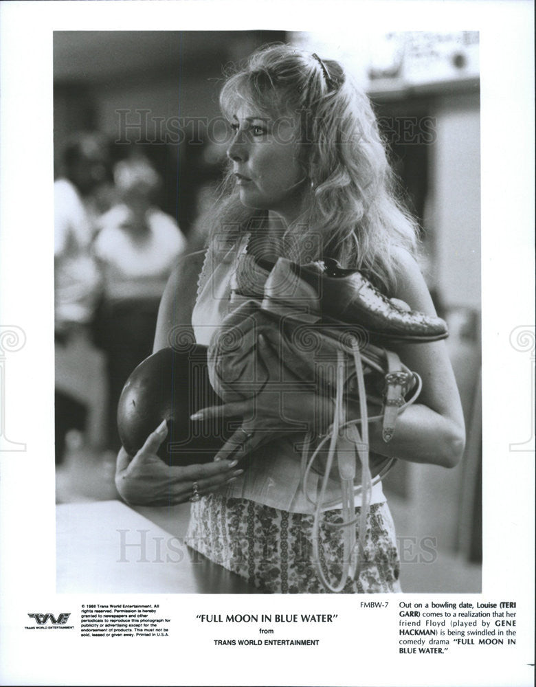 1988 Press Photo Teri Garr in &quot;Full Moon in Blue Water&quot; - Historic Images