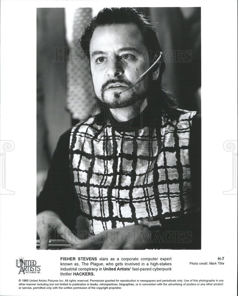 1995 Press Photo Fisher Stevens Actor Hackers - Historic Images