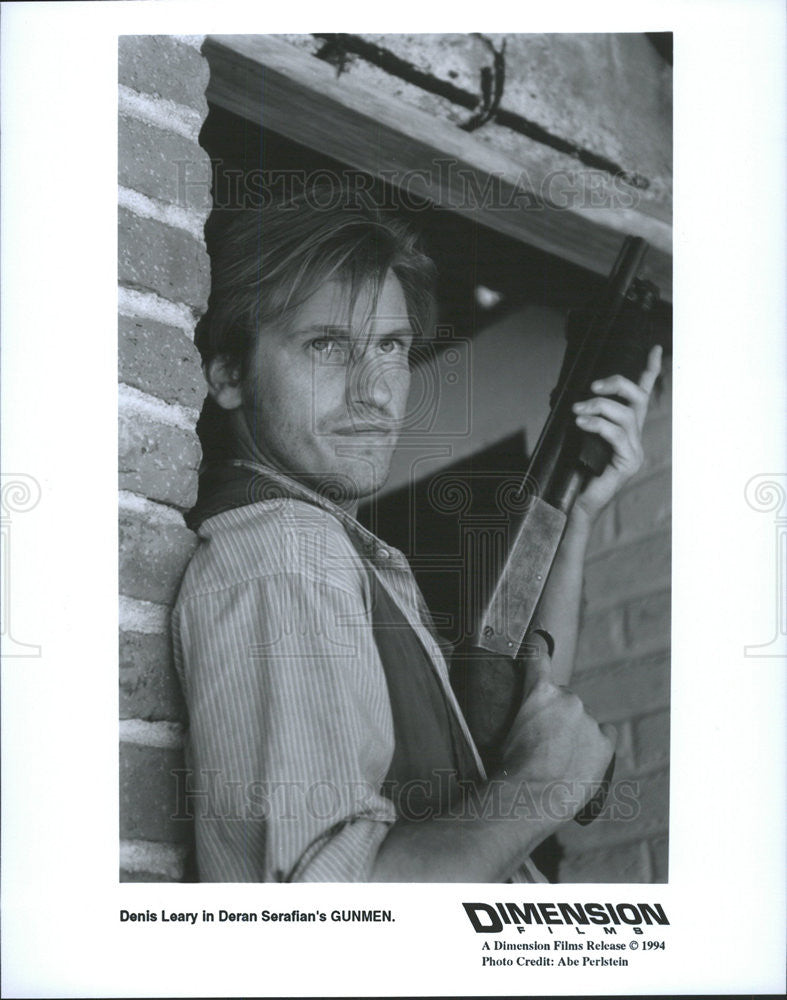 1994 Press Photo Denis Leary Actor Gunmen - Historic Images