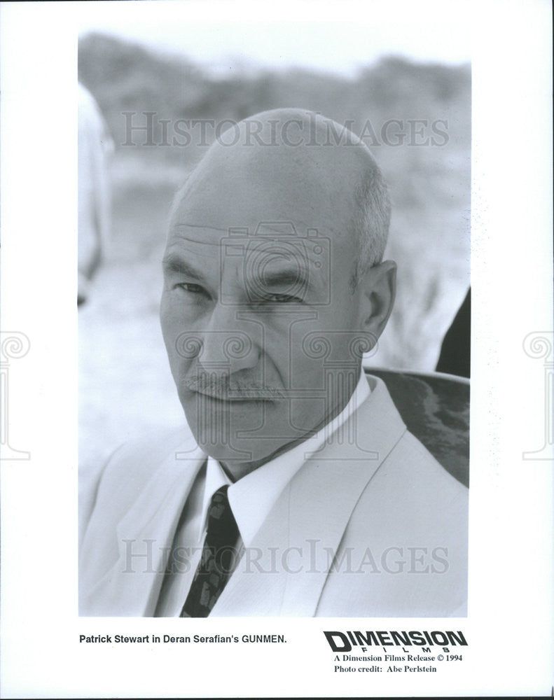 1994 Press Photo Patrick Stewart Actor Gunmen - Historic Images