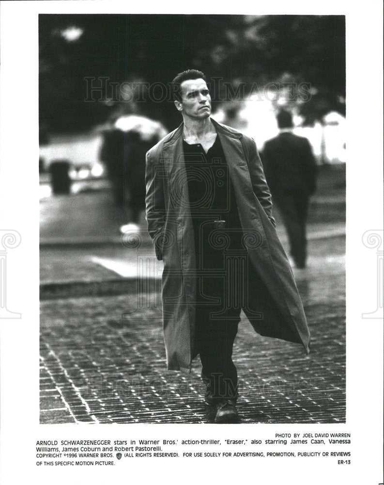 1996 Press Photo Arnold Schwarzenegger in "Eraser" - Historic Images