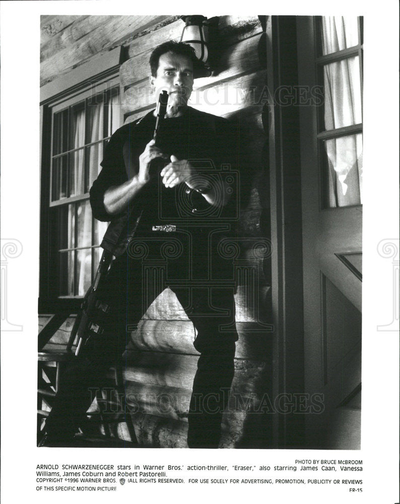 1996 Press Photo Arnold Schwarzenegger in "Eraser" - Historic Images