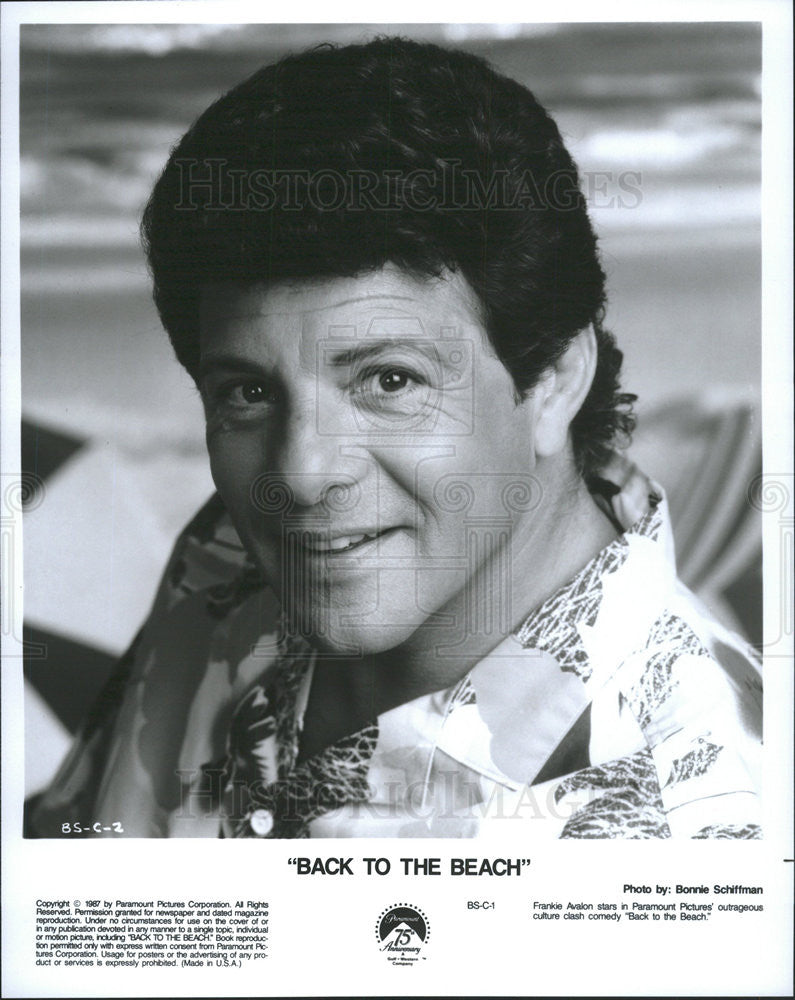 1987 Press Photo BACK TO THE BEACH star Frankie Avalon - Historic Images