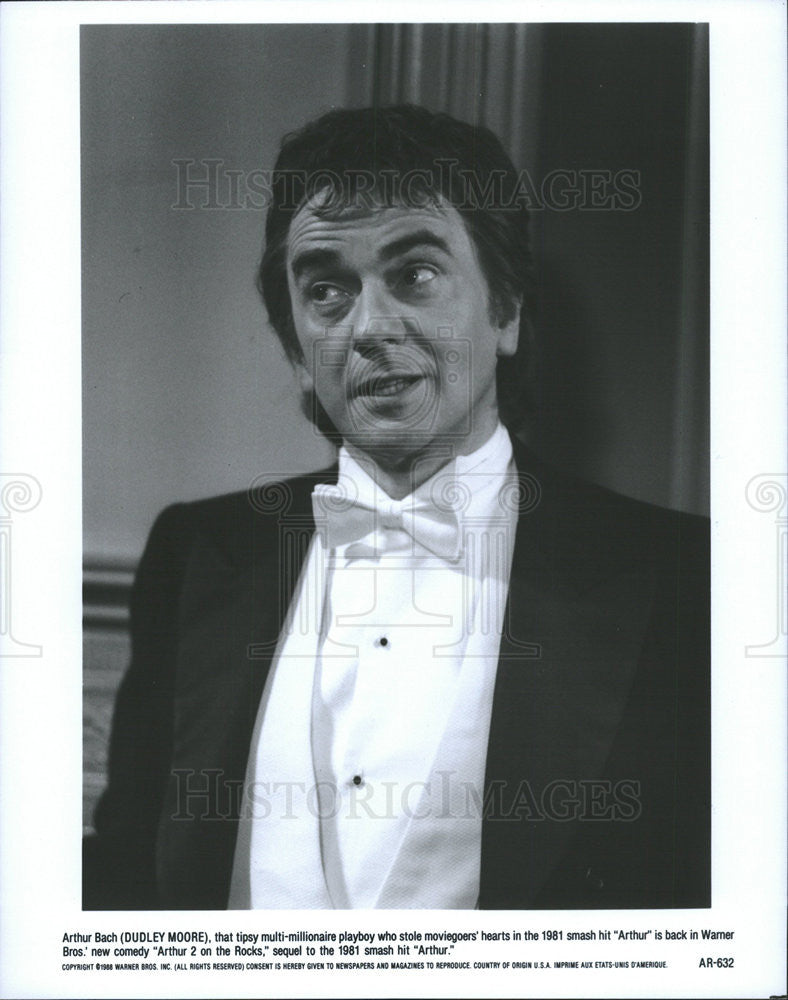 1988 Press Photo Dudley Moore in &quot;Arthur 2 on the Rocks&quot; - Historic Images