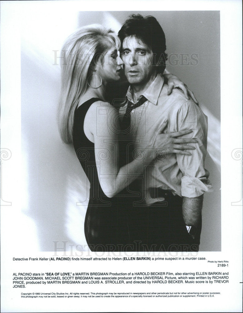 1989 Press Photo Al Pacino And Ellen Barkin Embrace In Sea Of Love