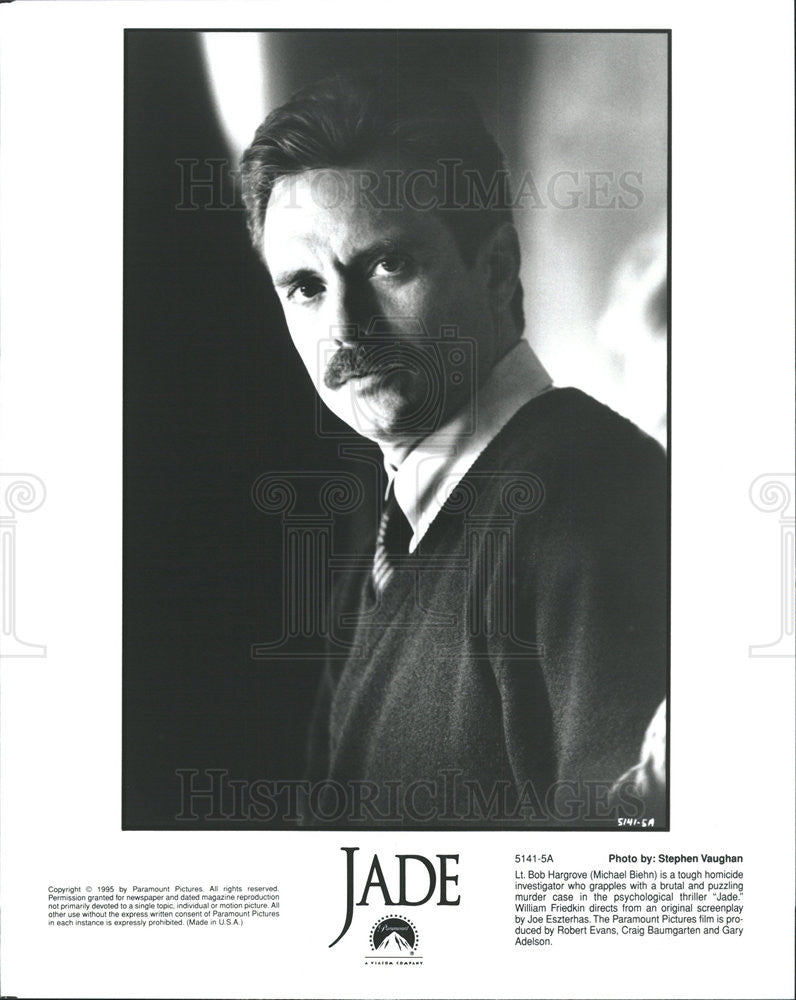 1995 Press Photo Michael Biehn, &quot;Jade&quot; - Historic Images