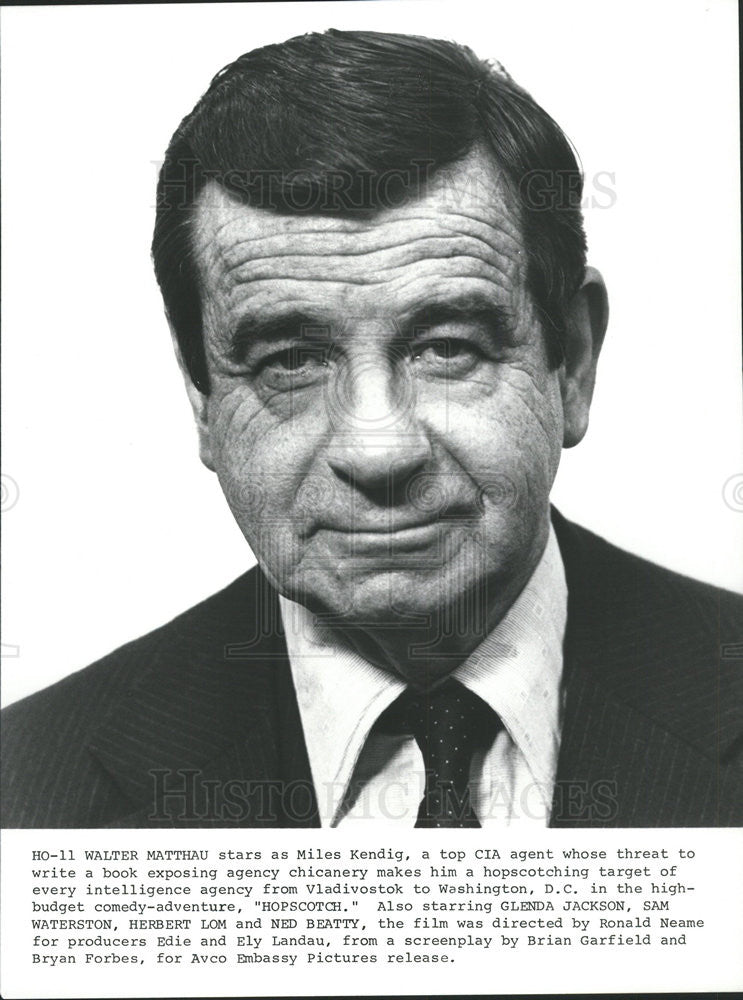 1980 Press Photo Walter Matthau stars in &quot;Hopscotch&quot; - Historic Images