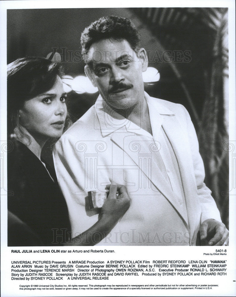 1990 Press Photo Raul Julia Actor Lena Olin Actress Film Movie Havana - Historic Images