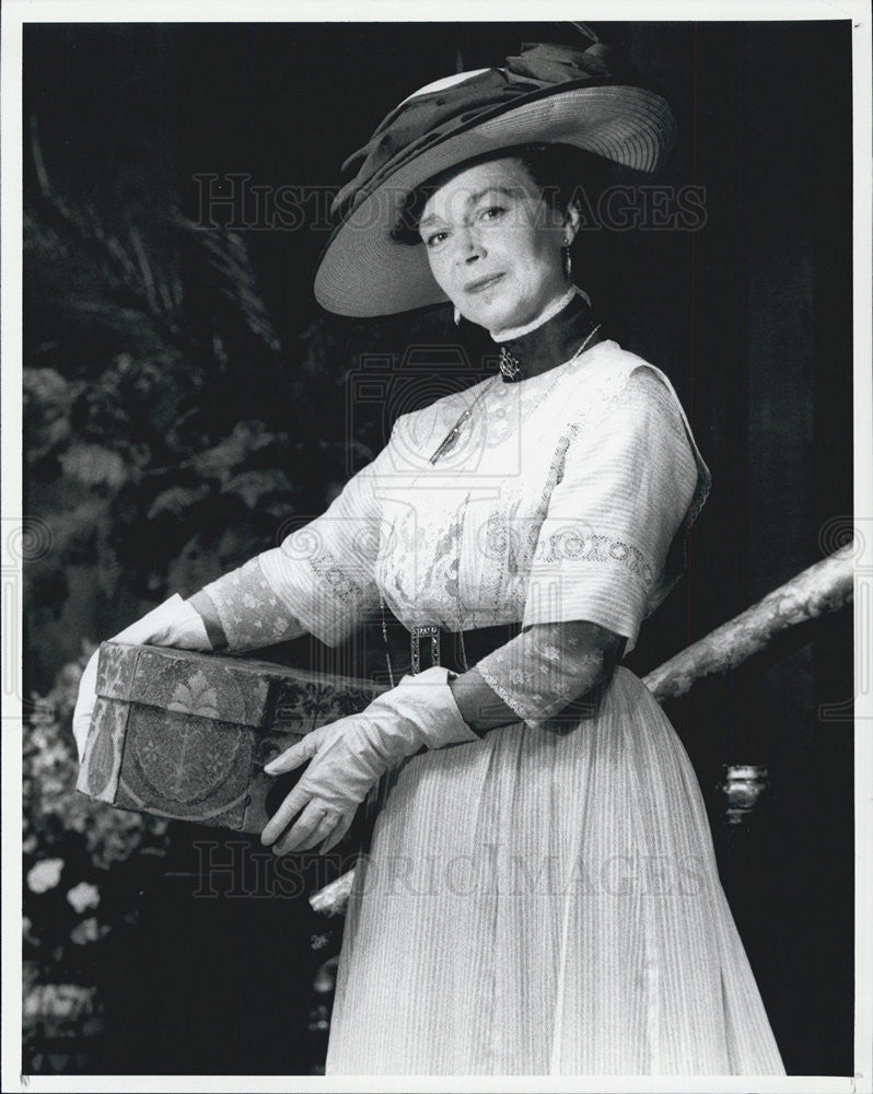 1996 Press Photo Martha Henry as Regina Giddens in The Little Foxes - Historic Images