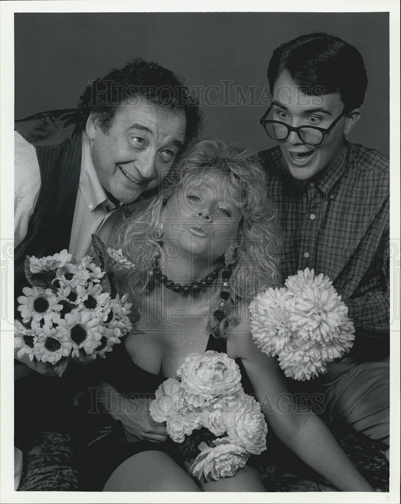 Press Photo Sam Weiner Judy Gieseking-Wright Larry Lees &quot;Little Shop Of Horrors&quot; - Historic Images