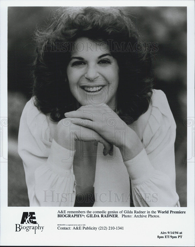 1994 Press Photo A&E Biography Gilda Radner - Historic Images