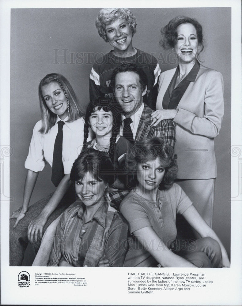 Press Photo The cast of "Ladies Man" - Historic Images