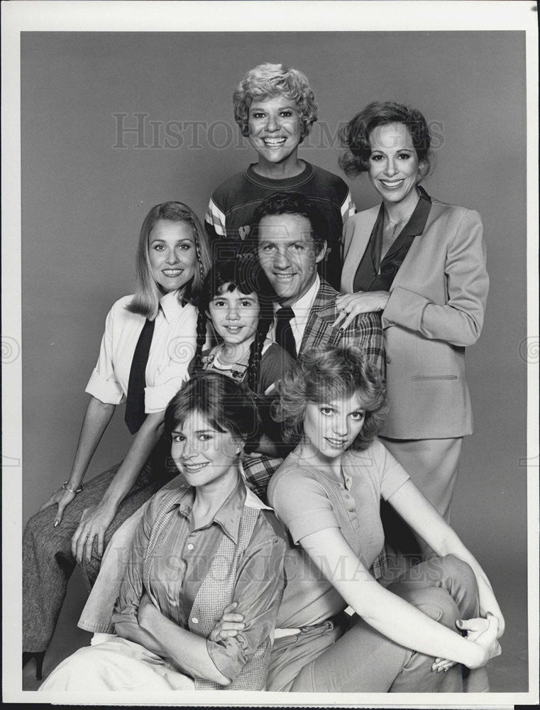 1980 Press Photo Lawrence Pressman Natasha Ryan Karen Morrow Louise Sorel Betty - Historic Images