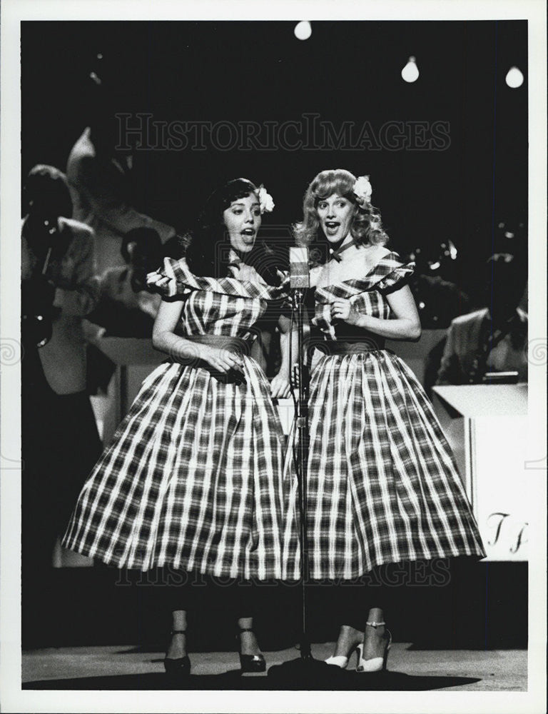 1982 Press Photo Penelope Milford, Sondra Locke Rosie: The Rosemary Clooney - Historic Images