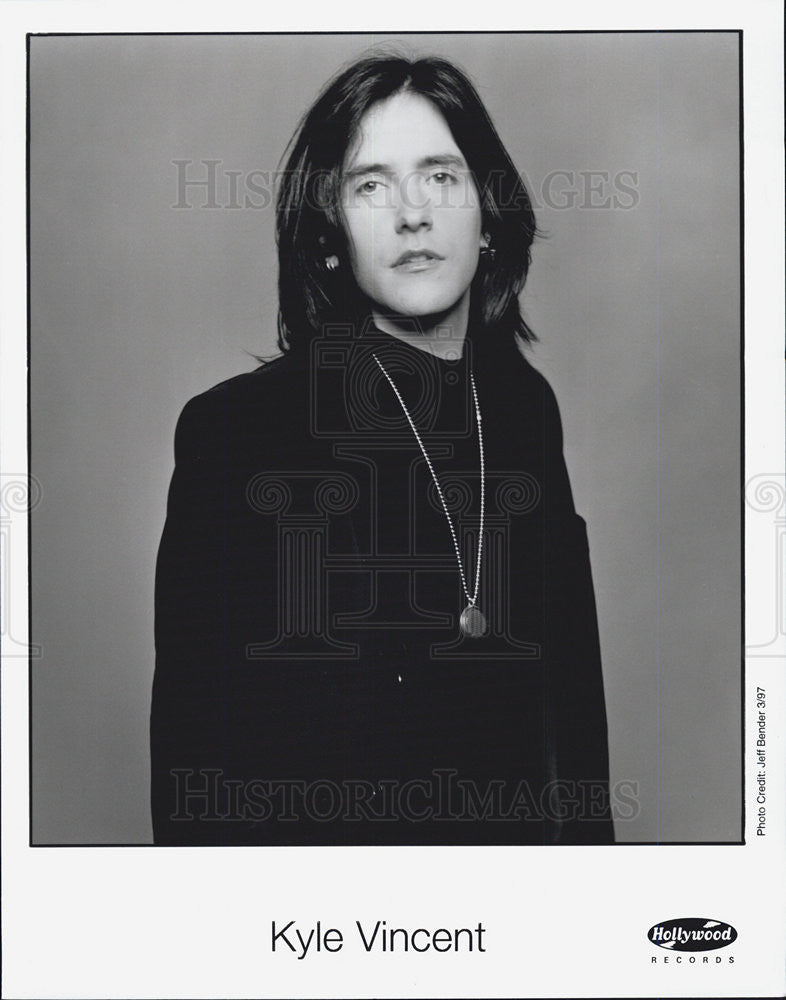 1997 Press Photo Kyle Vincent Musician - Historic Images