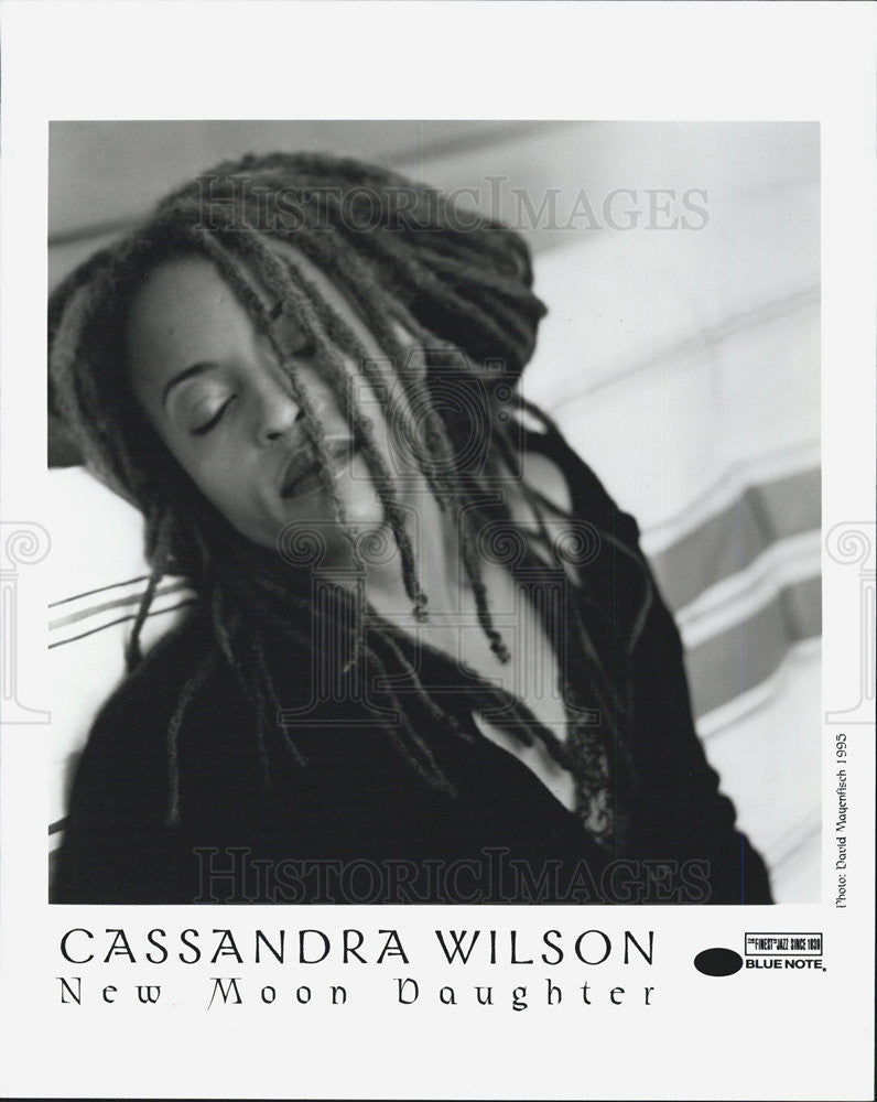 1995 Press Photo Cassandra Wilson Musician New Moon Daughter - Historic Images