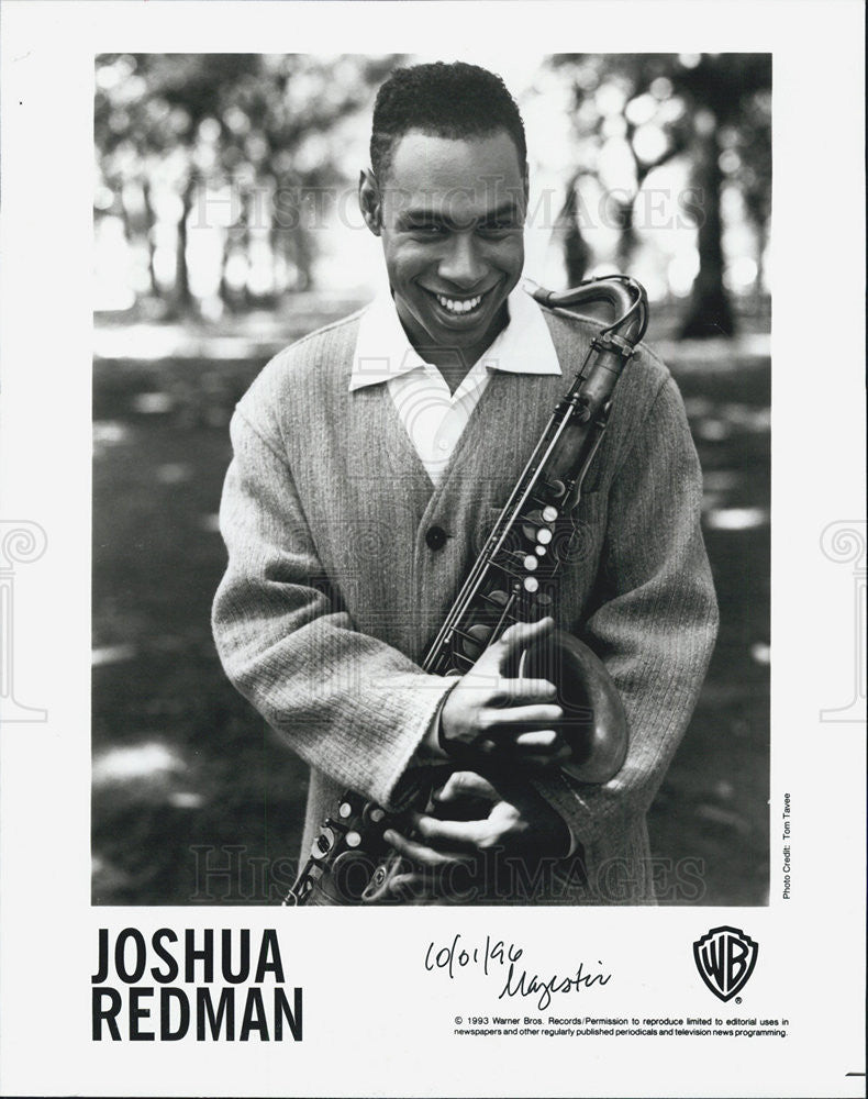 1993 Press Photo Musician Joshua Redman Portrait Holding Saxophone - Historic Images