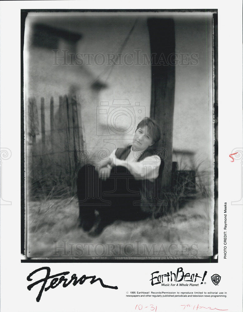 1995 Press Photo Earthbeat! Records Recording Artist Ferron Portrait ...