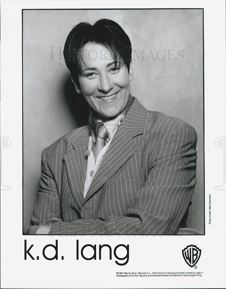 1997 Press Photo K.D. Lang Canadian Pop and Country Singer &amp; Songwriter - Historic Images