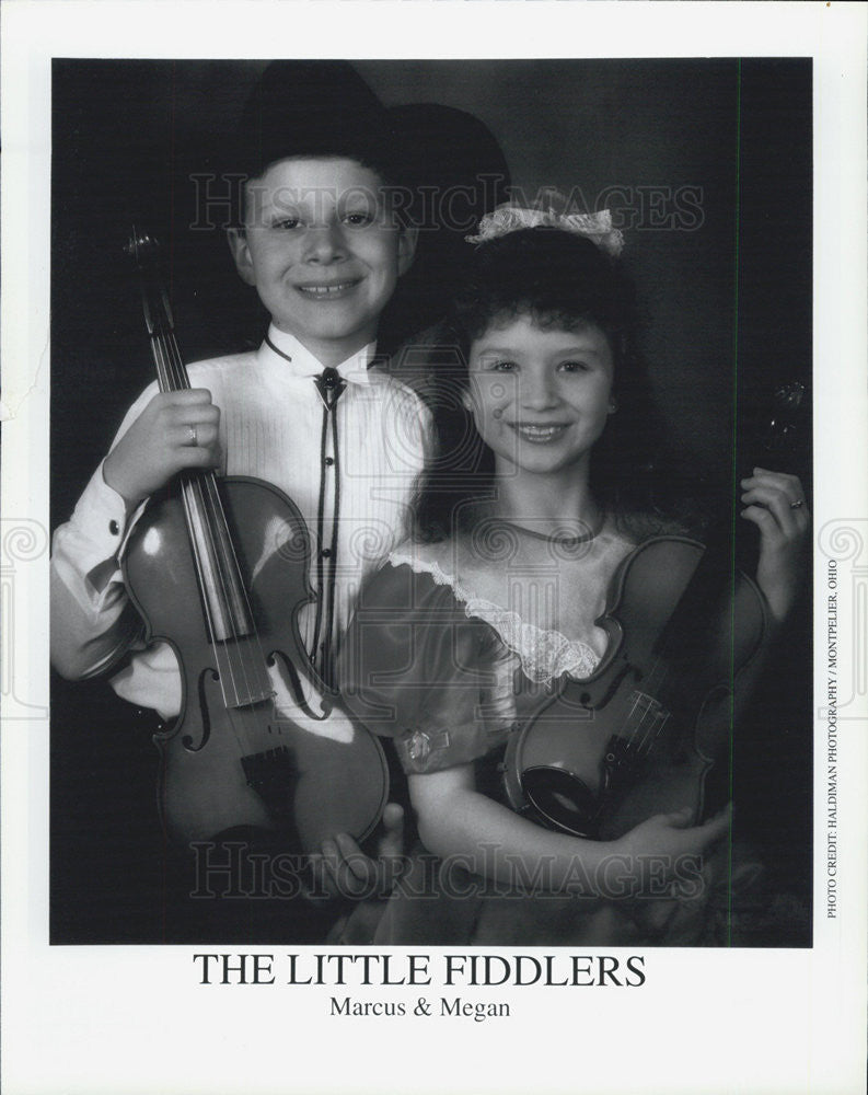 Press Photo The Little Fiddlers Marcus Megan - Historic Images