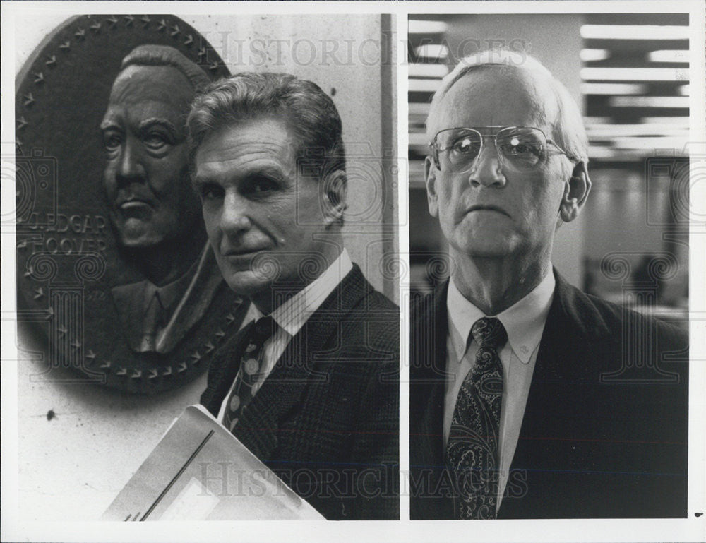1989 Press Photo Host Robert Stack and FBI Director William Sessions - Historic Images