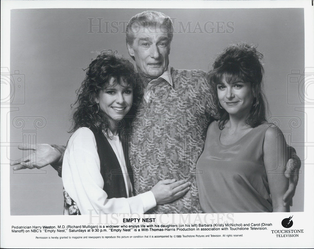 1989 Press Photo Richard Mulligan,Kristy McNichol and Dinah Manoff inEmpty Nest - Historic Images