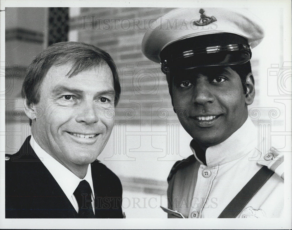 1986 Press Photo Adam West and Vijay Amritraj Star in &quot;Last Precinct&quot; Series - Historic Images