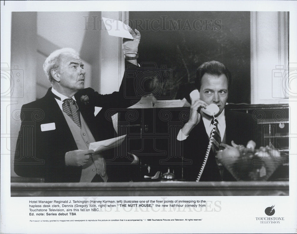 Press Photo Harvey Korman, Gregory Itzin, in &quot;The Nutt House&quot; - Historic Images