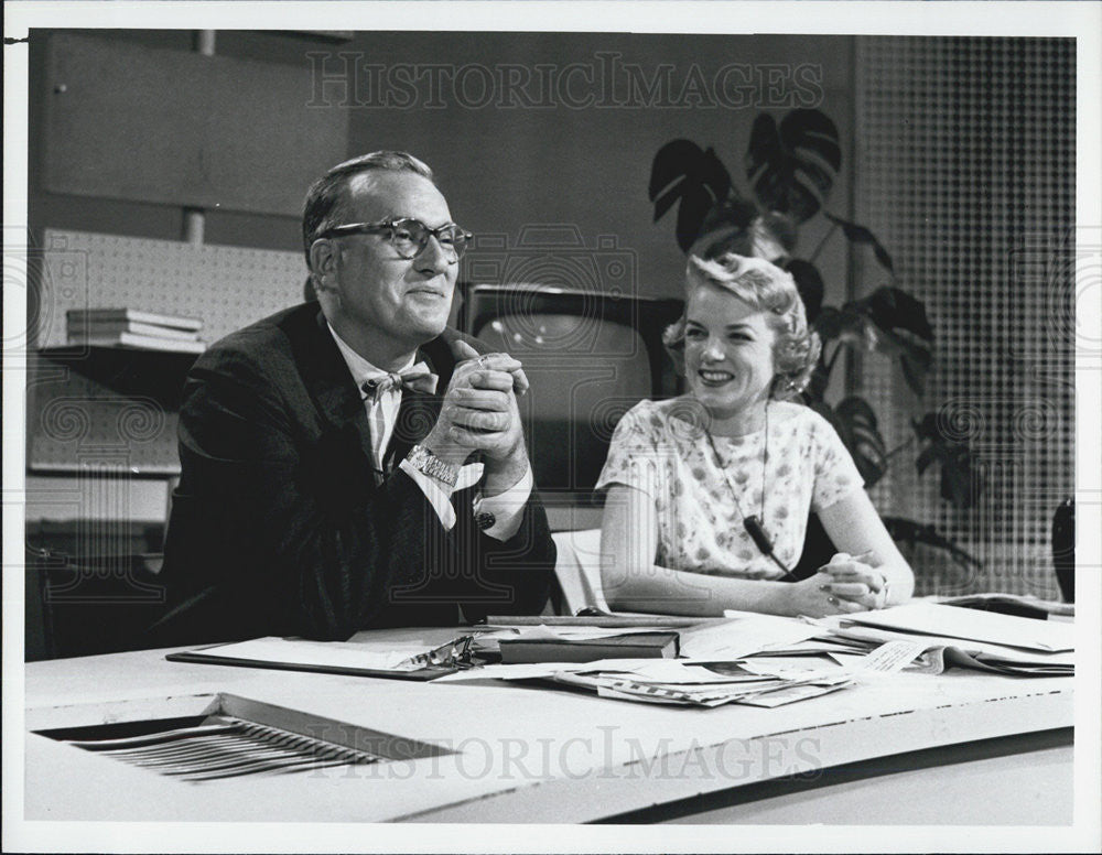 1958 Press Photo Anchor Dave Garroway, &quot;Today Girl&quot; Helen O&#39;Connell, &quot;Today&quot; Set - Historic Images