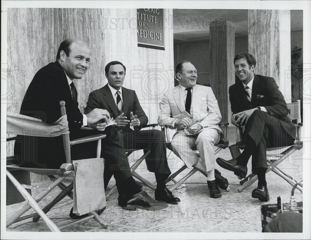 1969 Press Photo Joe Garagioa with Hohn Saxon, EG Marshall * David Hartmann - Historic Images