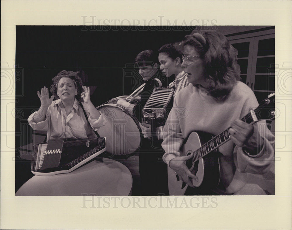 1994 Press Photo Seth Hitsky Susan Arnold Danny Mailley ANGRY HOUSE WIVES - Historic Images