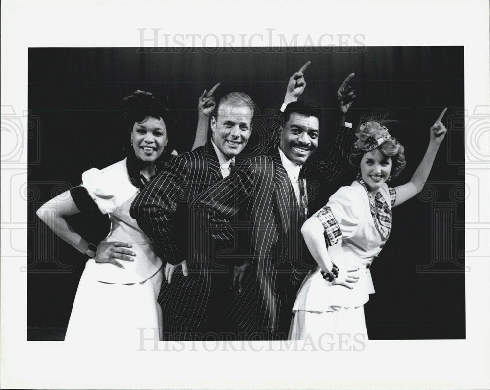 Press Photo Actors Mary Bentley, Michael R. Kelly, Gary Thompson And Lori Flynn - Historic Images