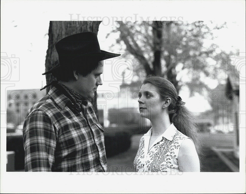 Press Photo Actors Scott Dawe And Terri Hefron In Production Of  &quot;The Rainmaker&quot; - Historic Images