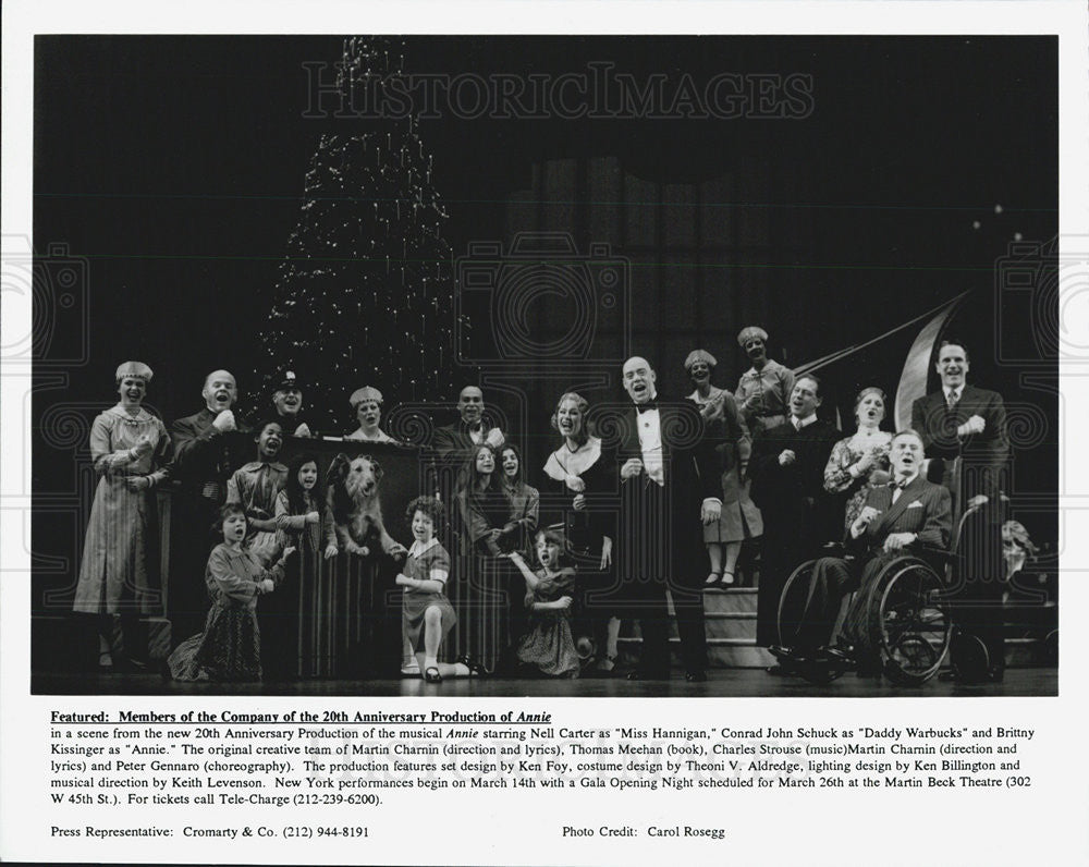 Press Photo Members of The Company of the 20th Anniversary Production of ANNIE - Historic Images