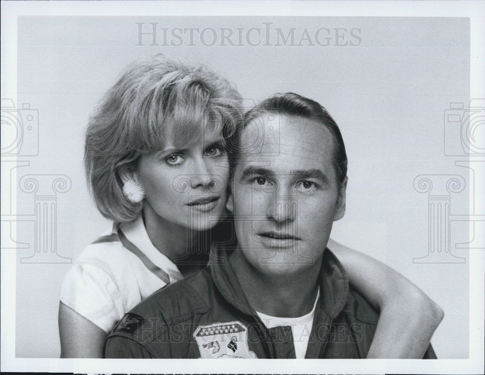 1984 Press Photo Actress Cindy Pickett and Actor Craig T. Nelson - Historic Images