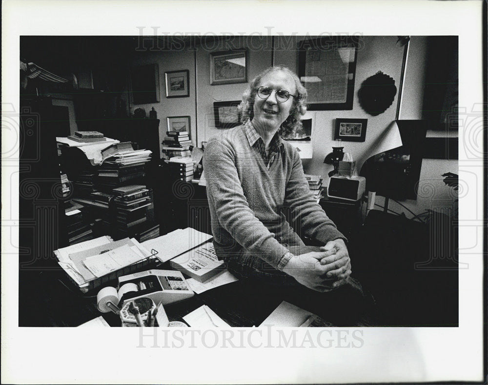 1983 Press Photo John King, rare book dealer - Historic Images