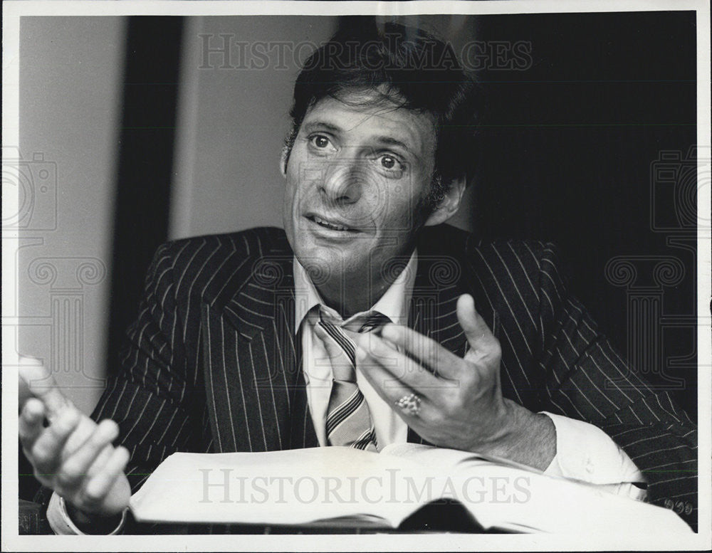 1979 Press Photo American Actor Ron Leibman Starring In CBS/TV Series &quot;Kaz&quot; - Historic Images