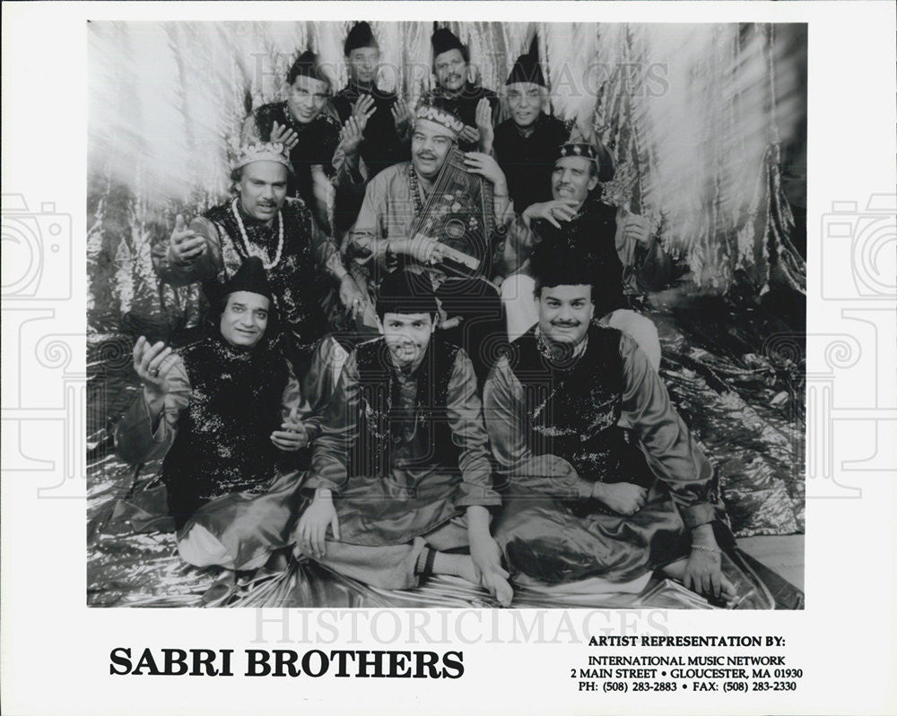 Press Photo Musicians Sabri Brothers Qawwali party from Pakistan (Wikipedia) - Historic Images