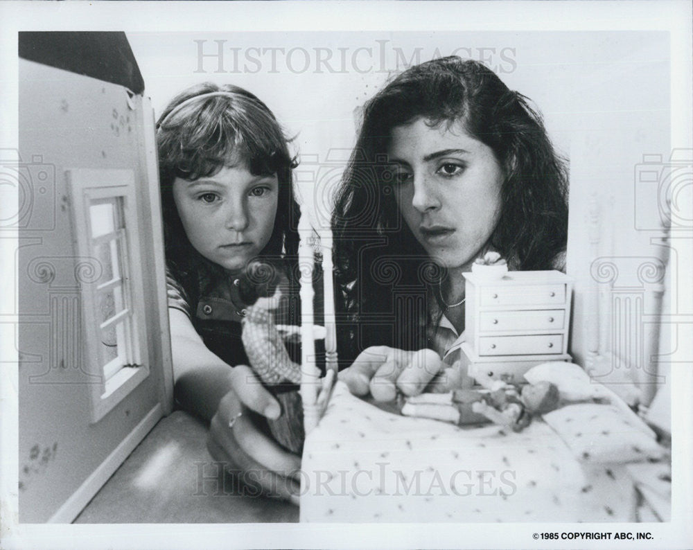 1985 Press Photo Don&#39;t Touch Abc afterschool special Niki Scalera Kelly Wolf - Historic Images