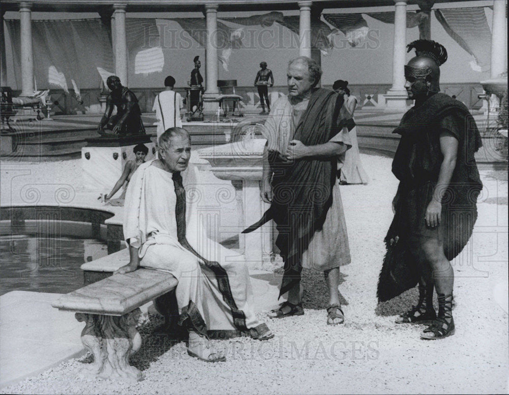 Press Photo Actors James Mason, Jack Warden and Neil Dickson - Historic Images