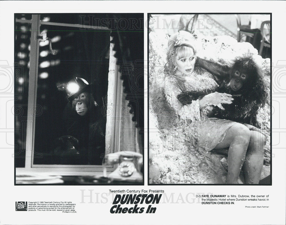 1988 Press Photo Faye Dunaway and Monkey in "Dunston Checks In" - Historic Images