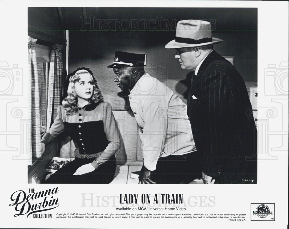1945 Press Photo Scen in &quot;Lady on a Train&quot; - Historic Images