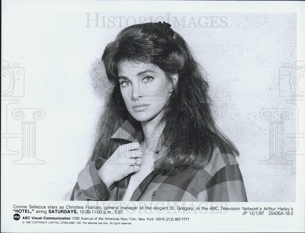 1987 Press Photo Connie Sellecca Manages Elegant Hotel in &quot;Hotel&quot; - Historic Images