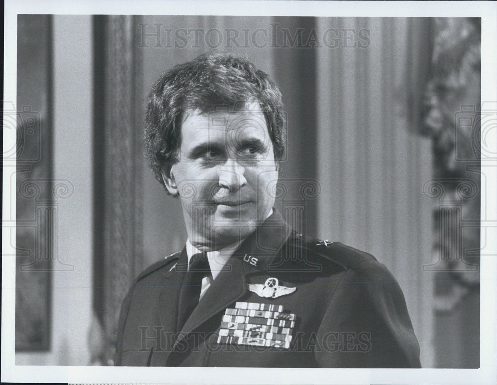 1985 Press Photo Actor Ted Bessell ABC Television &quot;Hail To The Chief&quot; - Historic Images