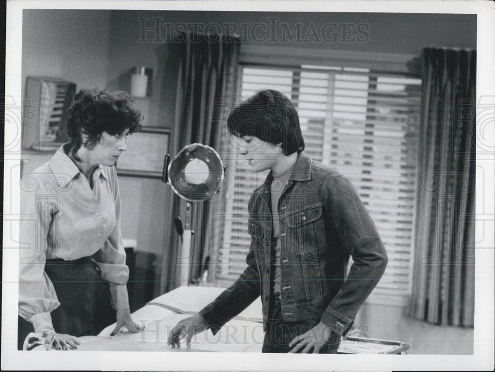 1981 Press Photo Actors Ellen Travolta And Scott Baio Starring In &quot;Happy Days&quot; - Historic Images